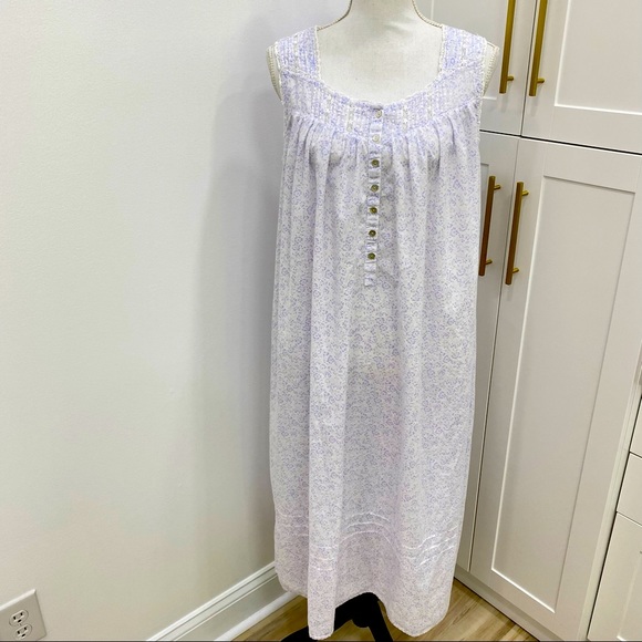 Eileen West Other - Eileen West light purple white long cotton nightgown Sz Small cool lightweight